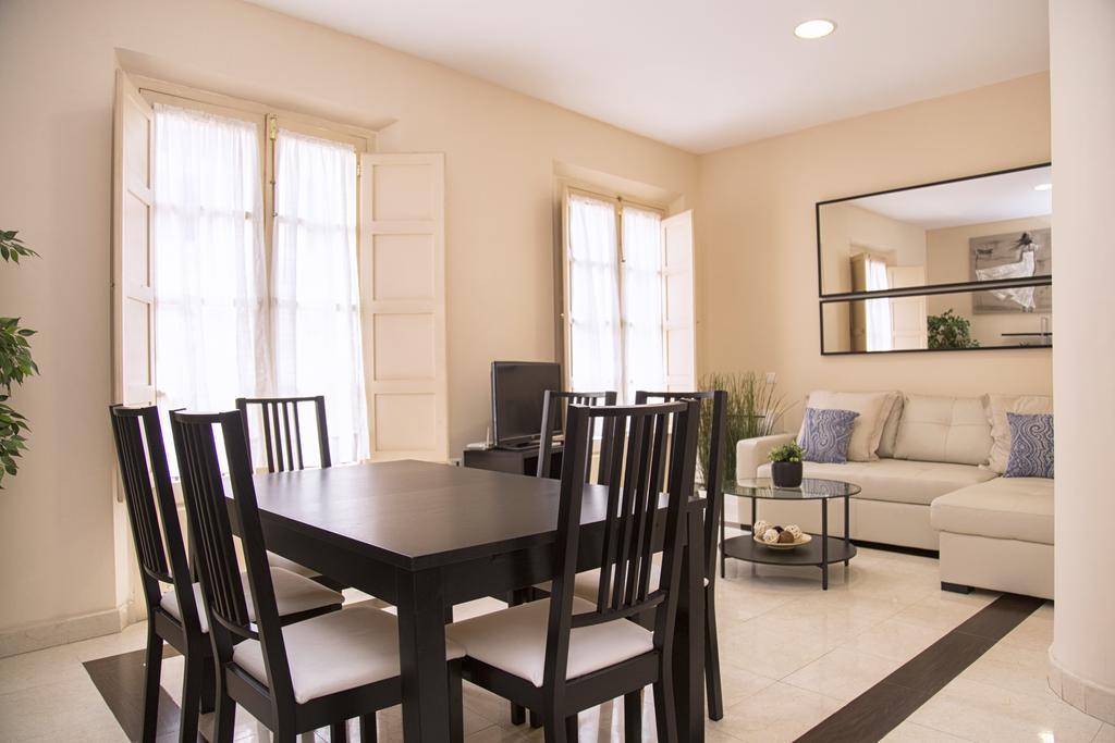 Carreteria 73 Center Apartament Malaga
